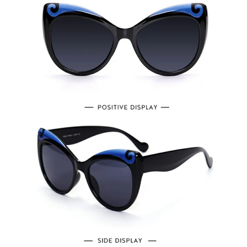 Black With Red or Blue Accent Sunglasses 🕶 NEW